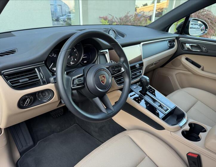 Porsche Macan 20