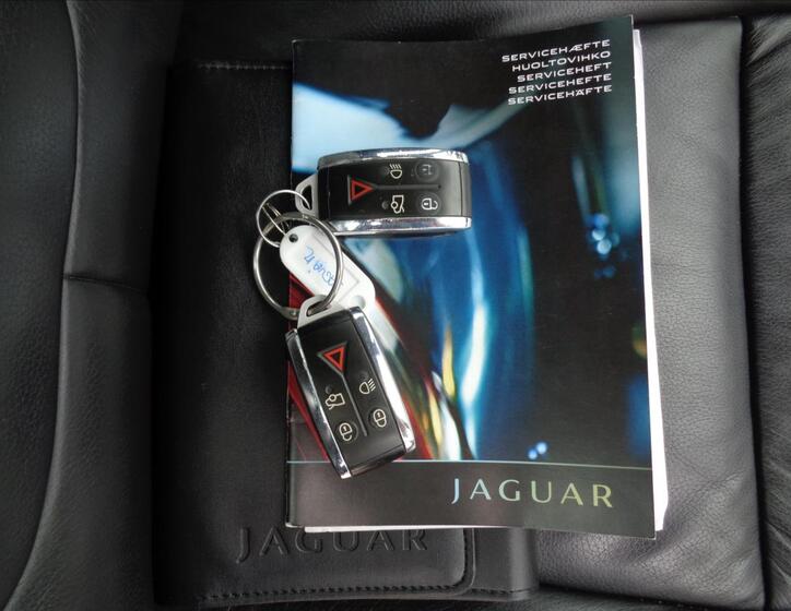 Jaguar XF 51