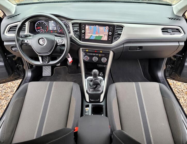 Volkswagen T-Roc 19