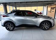 Toyota C-HR 4