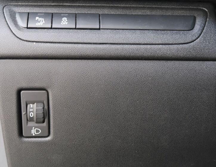 Peugeot 208 15