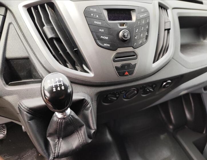 Ford Transit 28
