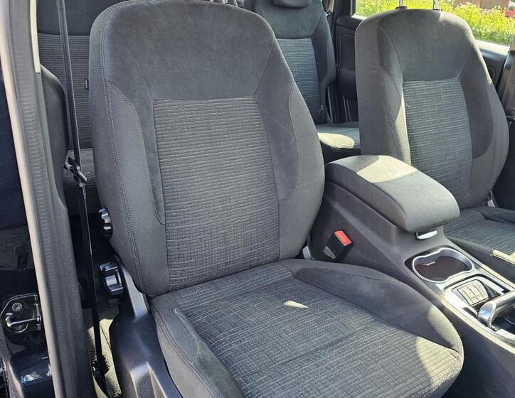 Ford Galaxy 23