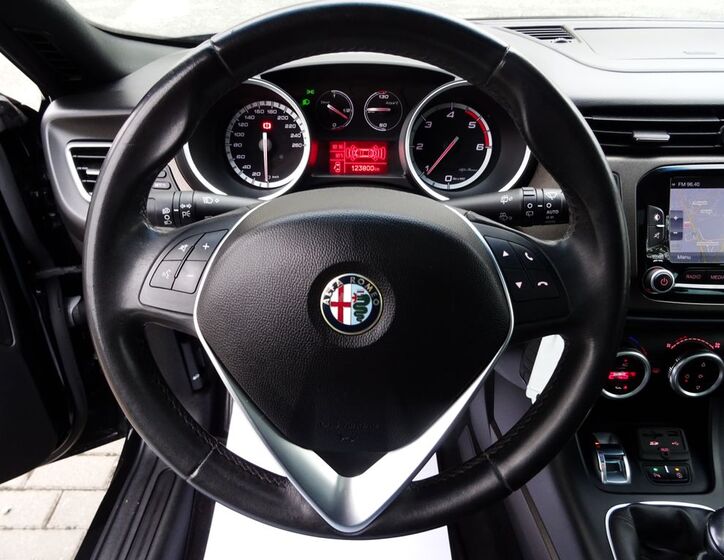 Alfa Romeo Giulietta 11