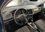 Volkswagen T-Roc 6