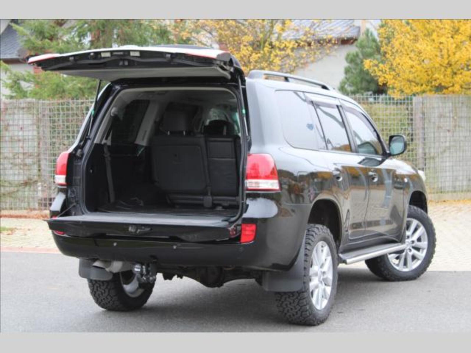 Toyota Land Cruiser 10