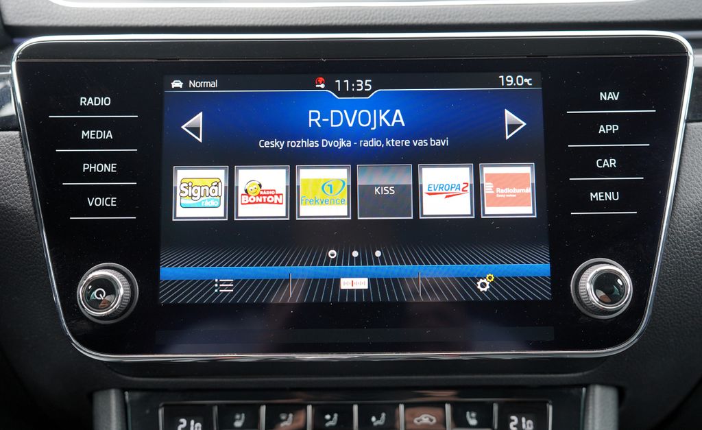 Škoda Superb