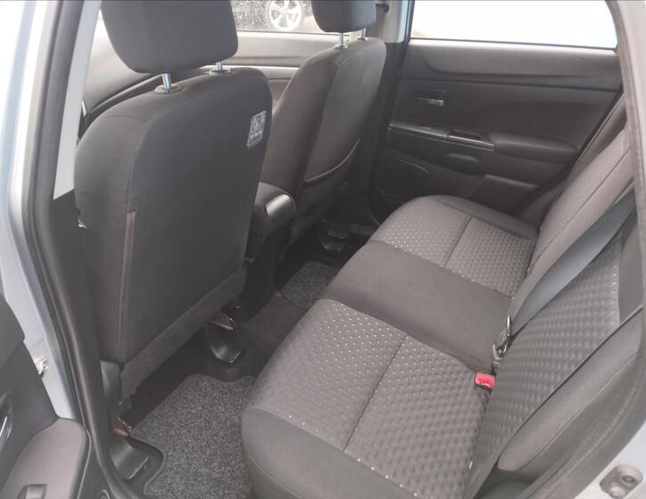 Mitsubishi ASX 10