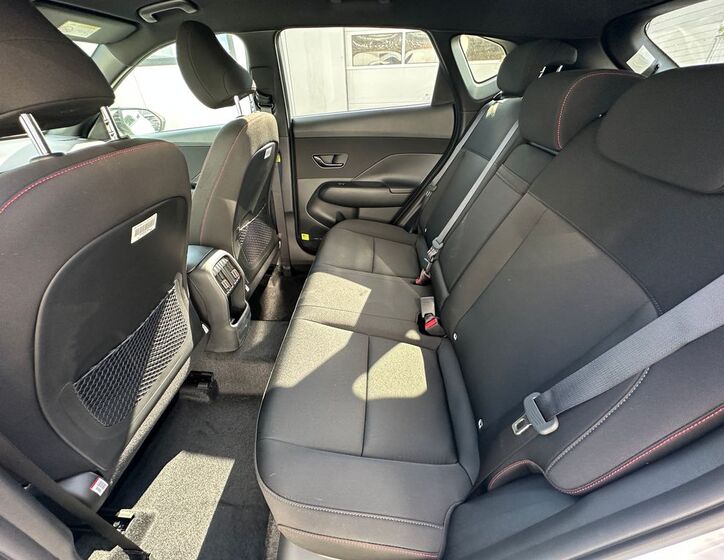 Hyundai Kona 16