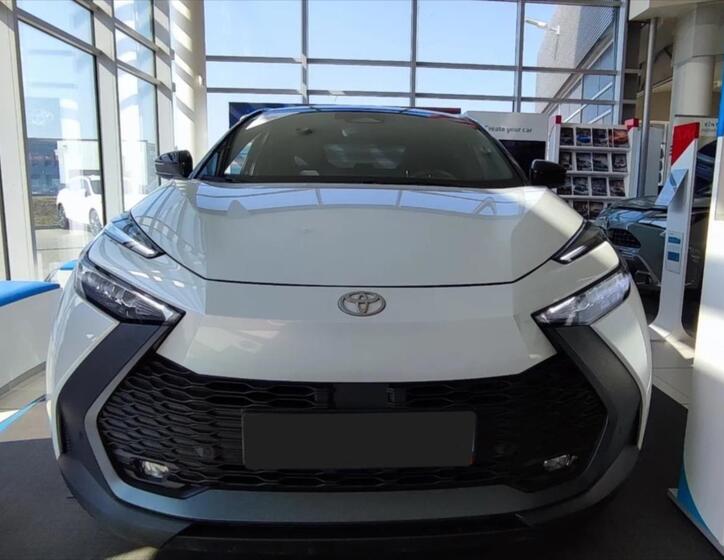 Toyota C-HR 2