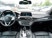 BMW Řada 7 23