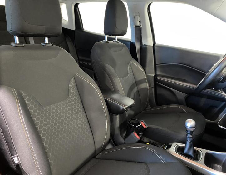 Jeep Compass 8