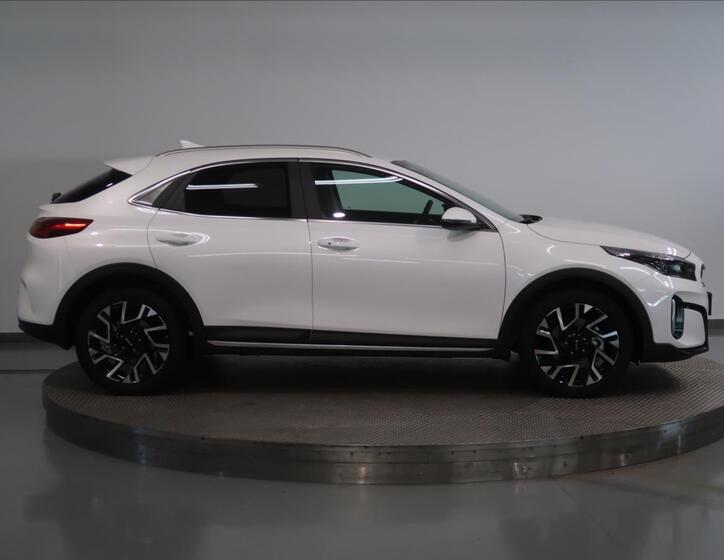KIA XCeed 8