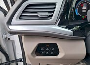 Volkswagen Multivan 18