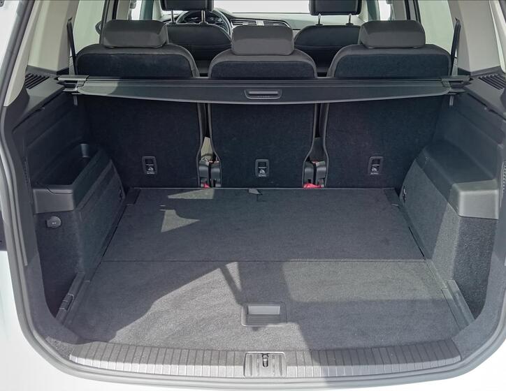 Volkswagen Touran 12