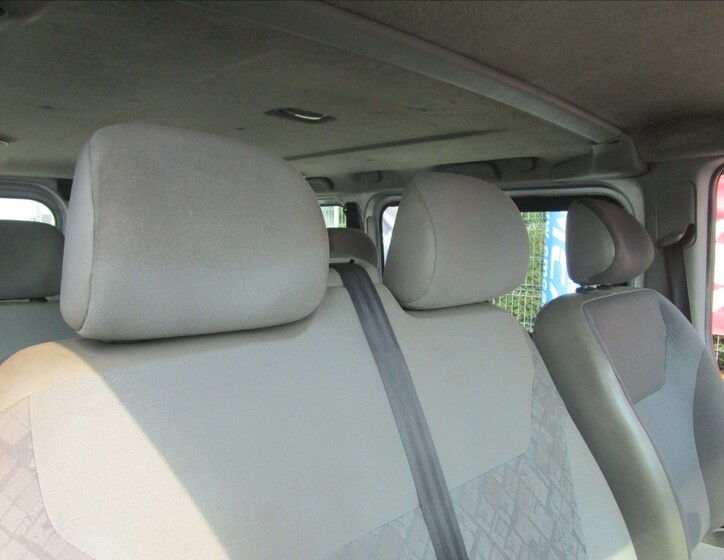 Opel Vivaro 18