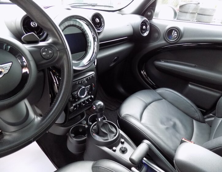 Mini Countryman 26