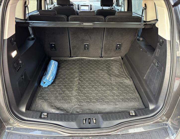 Ford S-MAX 13