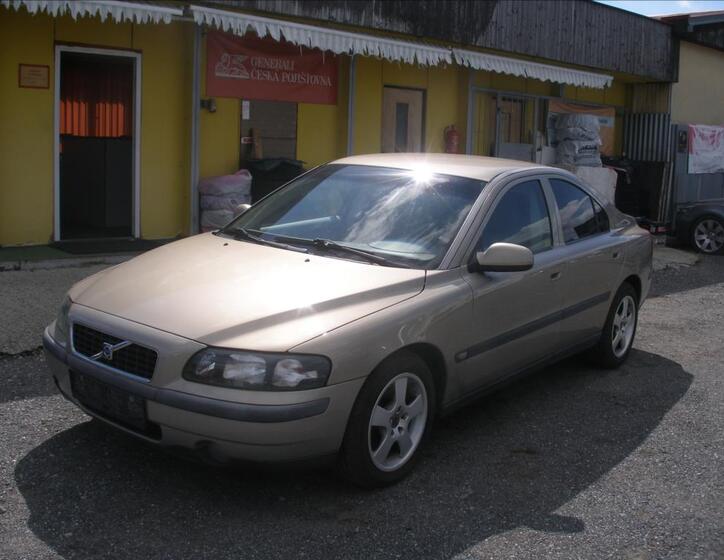 Volvo S60 1