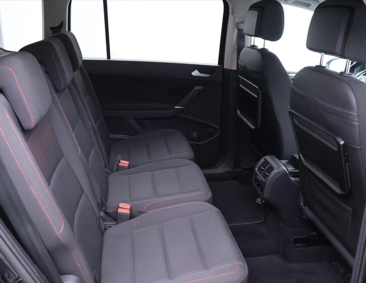 Volkswagen Touran 15