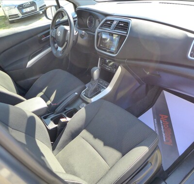 Suzuki SX4 S-Cross 38