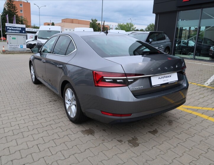 Škoda Superb 6