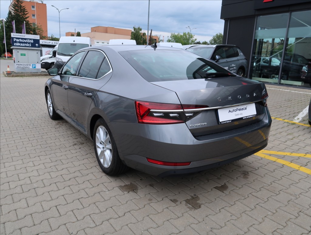 Škoda Superb