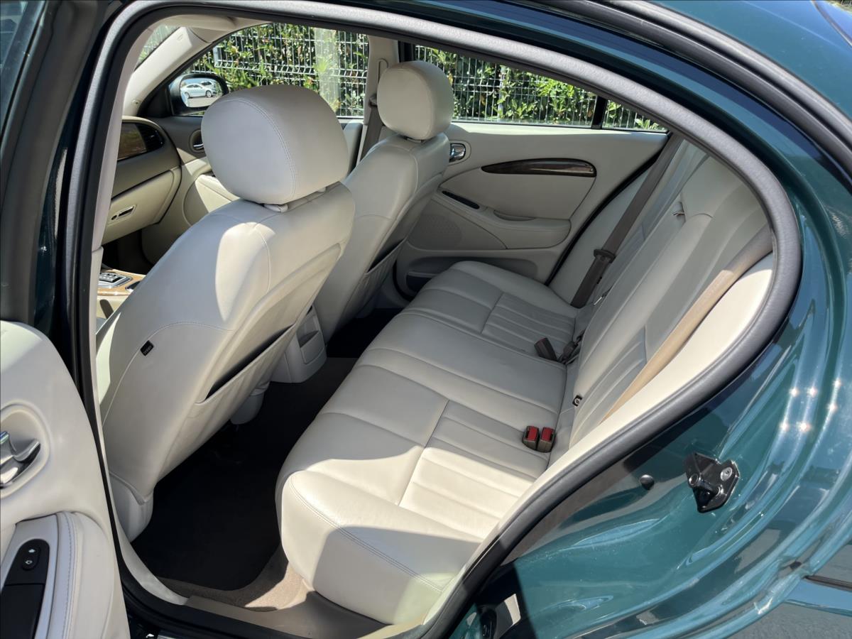 Jaguar S-Type