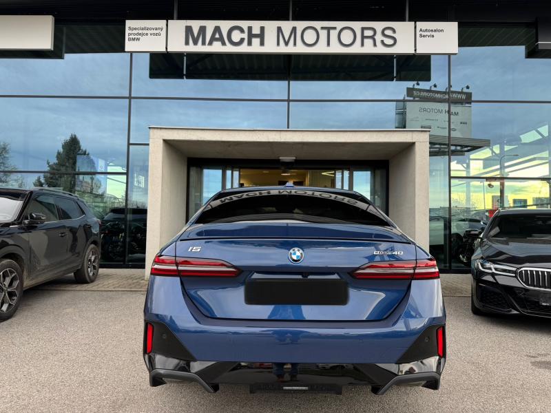 BMW i5