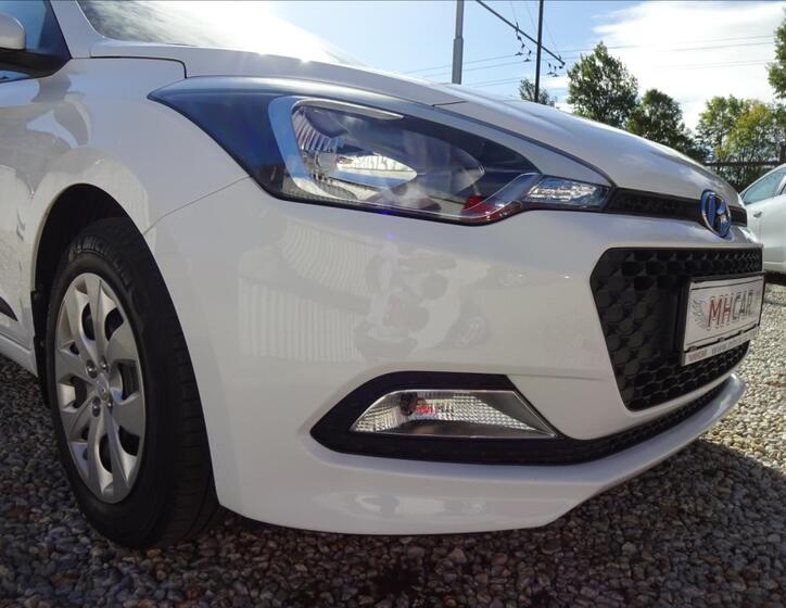 Hyundai i20 11