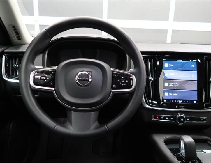 Volvo V90 13