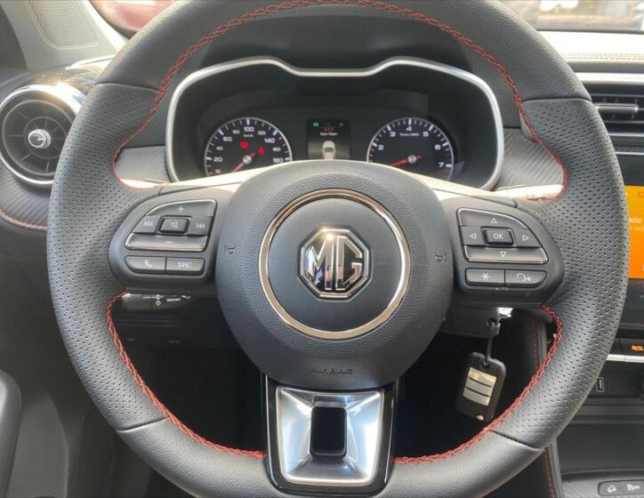MG ZS 4