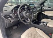 Mercedes-Benz GLS 9