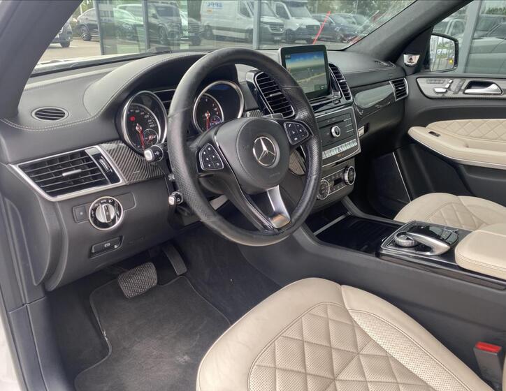 Mercedes-Benz GLS 9