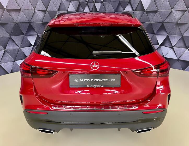 Mercedes-Benz GLA 5