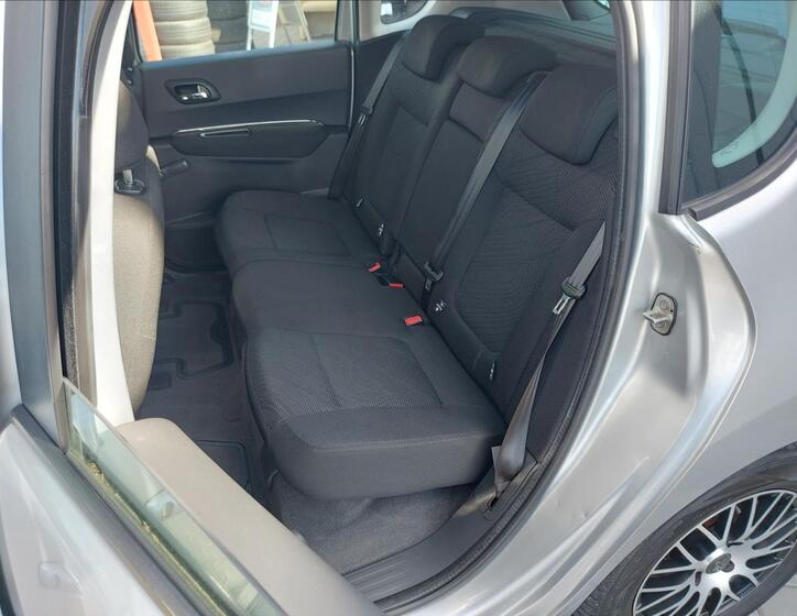 Peugeot 3008 12