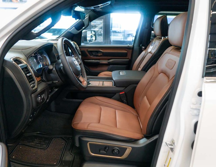 Dodge RAM 16