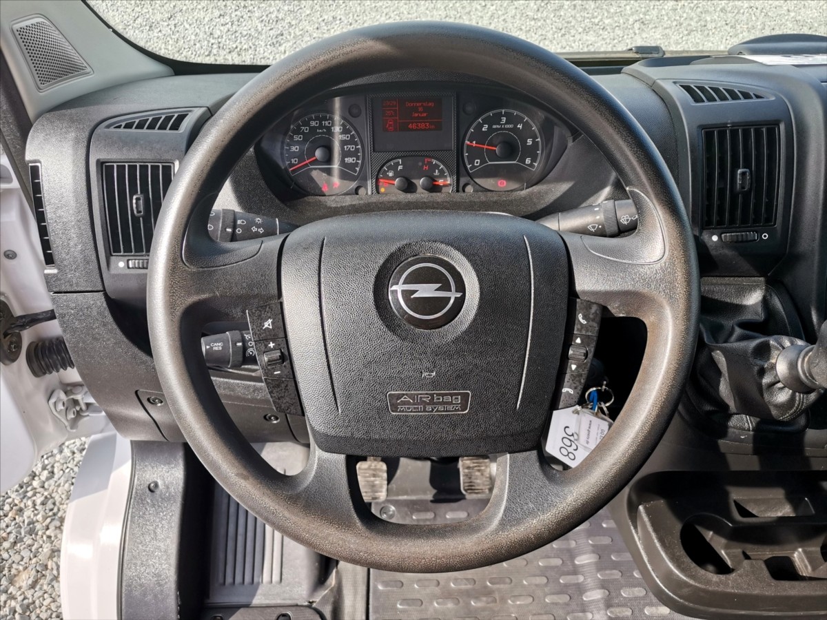 Opel Movano