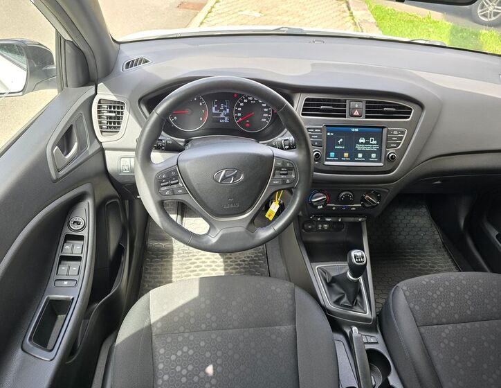 Hyundai i20 13