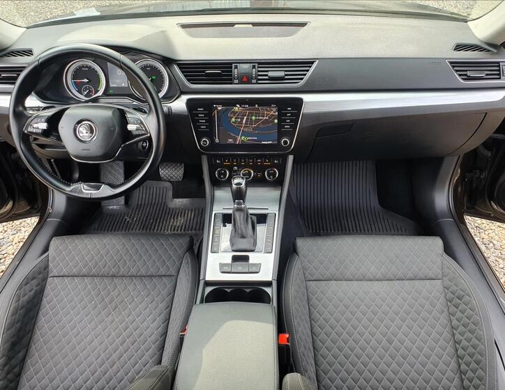 Škoda Superb 19