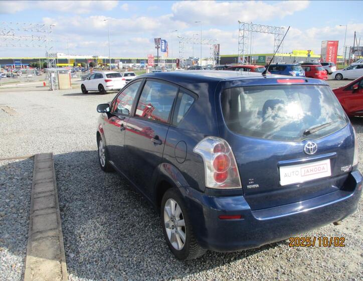 Toyota Corolla Verso 6