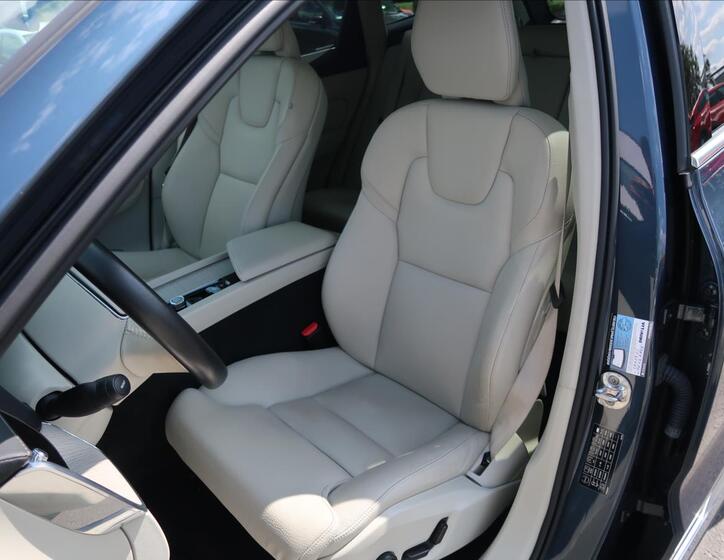Volvo XC60 10