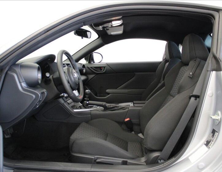 Toyota GR86 6