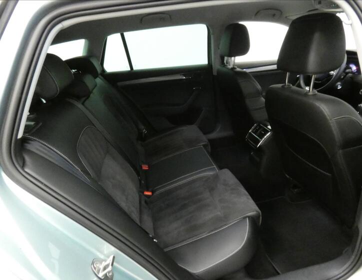 Škoda Superb 22