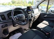 Ford Tourneo Custom 9