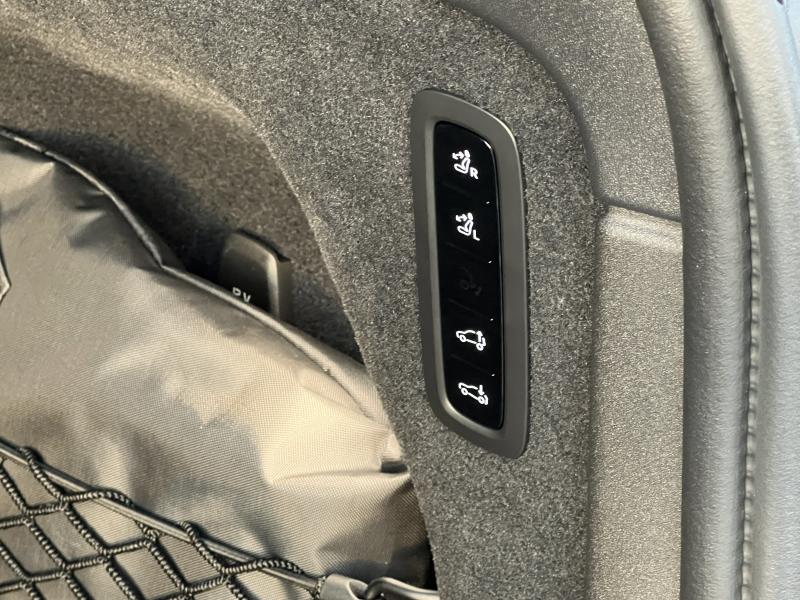 Volvo EX90