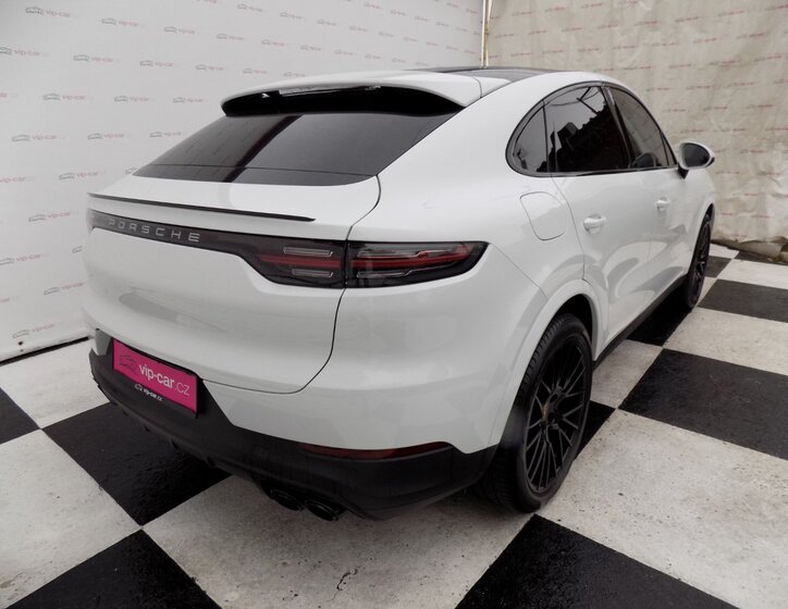 Porsche Cayenne 7