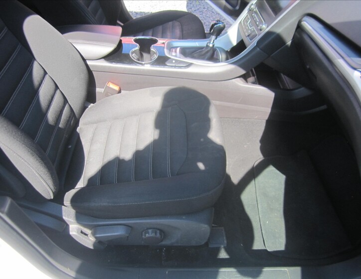 Ford Mondeo 16