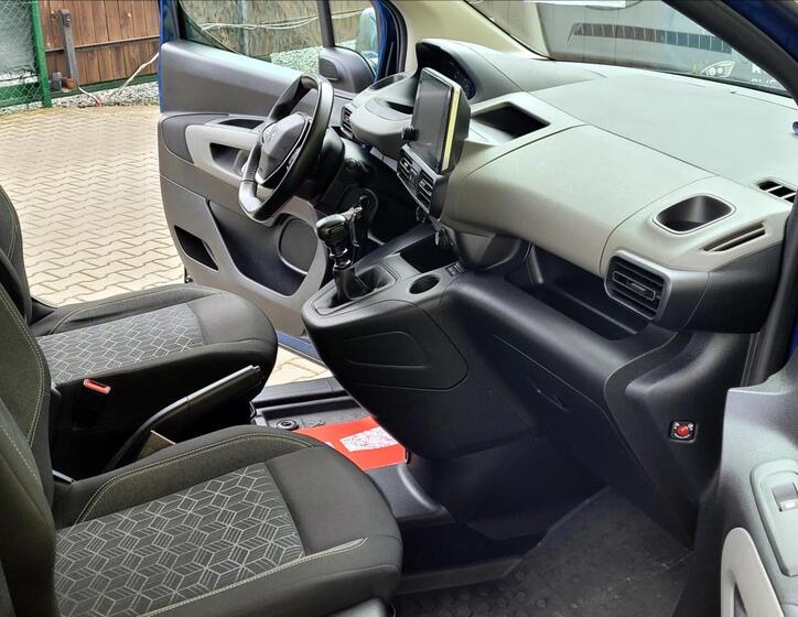 Peugeot Rifter 22