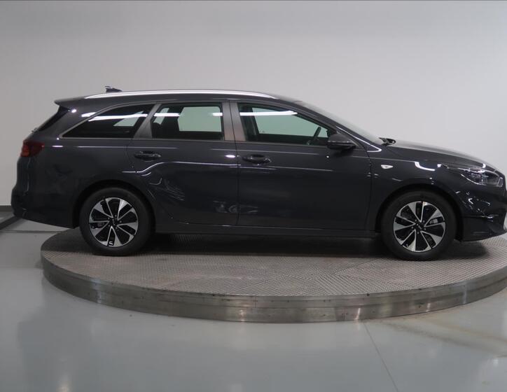 KIA Ceed 8